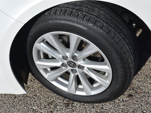 Used 2025 Toyota Corolla SE image 16