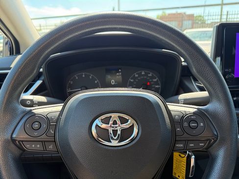 Used 2023 Toyota Corolla LE w/ Carpet Mat Package (TMS) FWD image 32