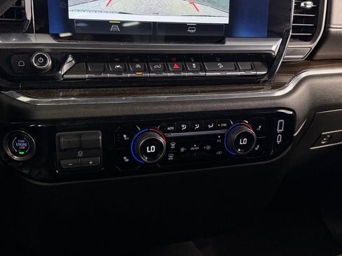 Used 2024 Chevrolet Silverado 1500 LT image 14