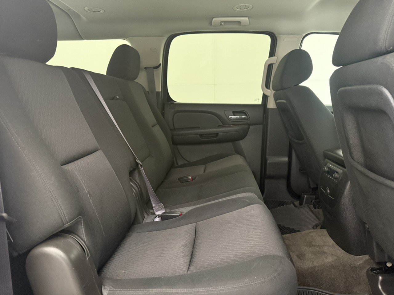 Used 2012 Chevrolet Suburban LS w/ All-Star Edition AWD/4WD image 13