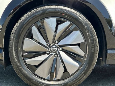 Certified 2024 Nissan Ariya FWD image 33
