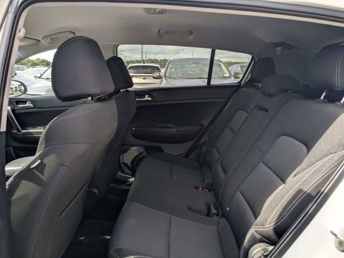 Used 2020 Kia Sportage LX FWD image 13