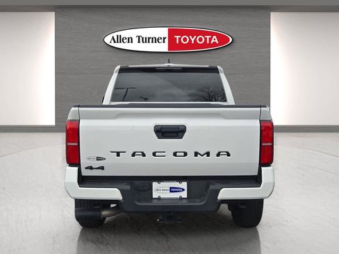 Used 2024 Toyota Tacoma SR5 image 7