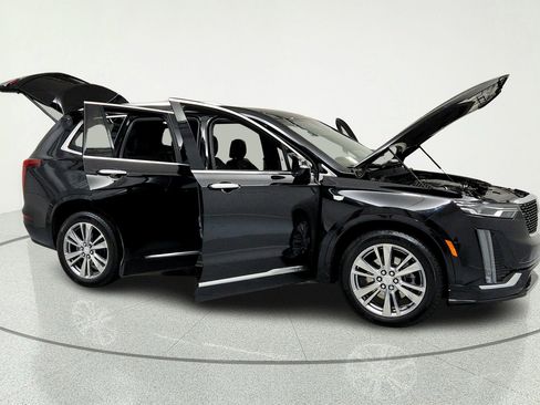 Certified 2023 Cadillac XT6 Premium Luxury w/ LPO, Floor Liner Package AWD/4WD image 14