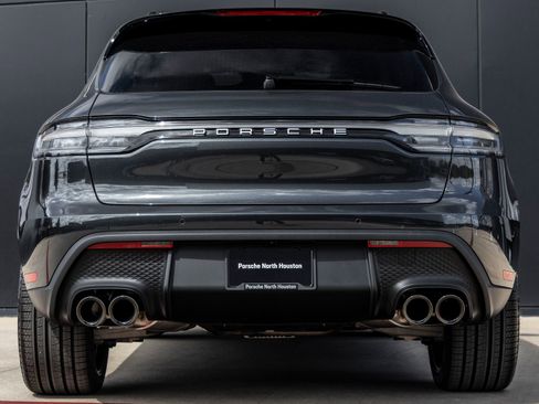 Certified 2026 Porsche Macan AWD/4WD image 10