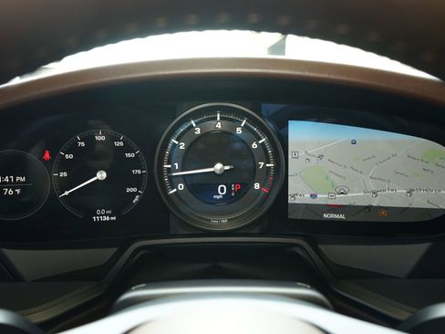 Used 2022 Porsche 911 Carrera S RWD image 13