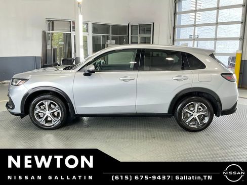 Used 2025 Honda HR-V EX-L image 3
