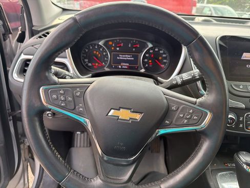 Used 2020 Chevrolet Equinox Premier FWD image 8