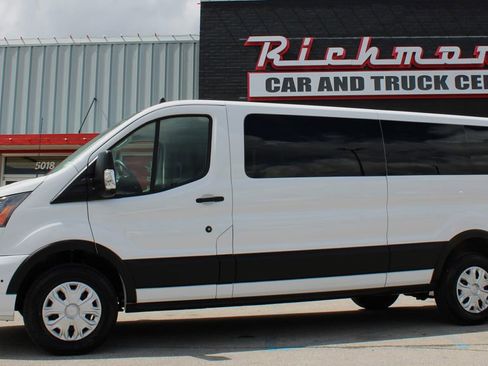 Used 2024 Ford Transit 350 XLT RWD image 4