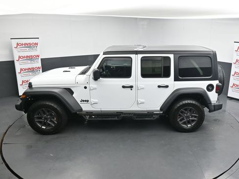Used 2024 Jeep Wrangler Unlimited Sport AWD/4WD image 24