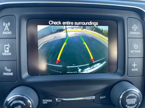 Used 2019 RAM 1500 Classic SLT RWD image 23