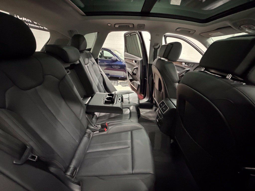 Used 2019 Audi Q5 Prestige w/ Prestige Package AWD/4WD image 27