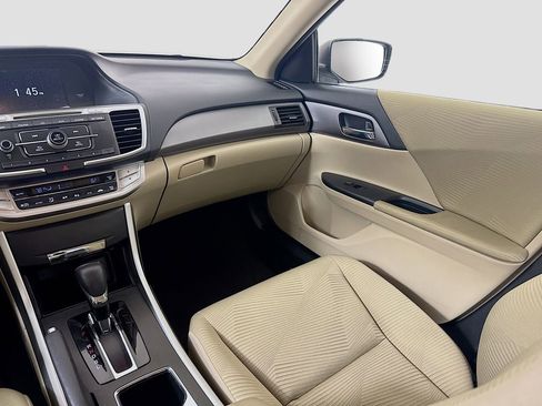 Used 2015 Honda Accord LX image 19