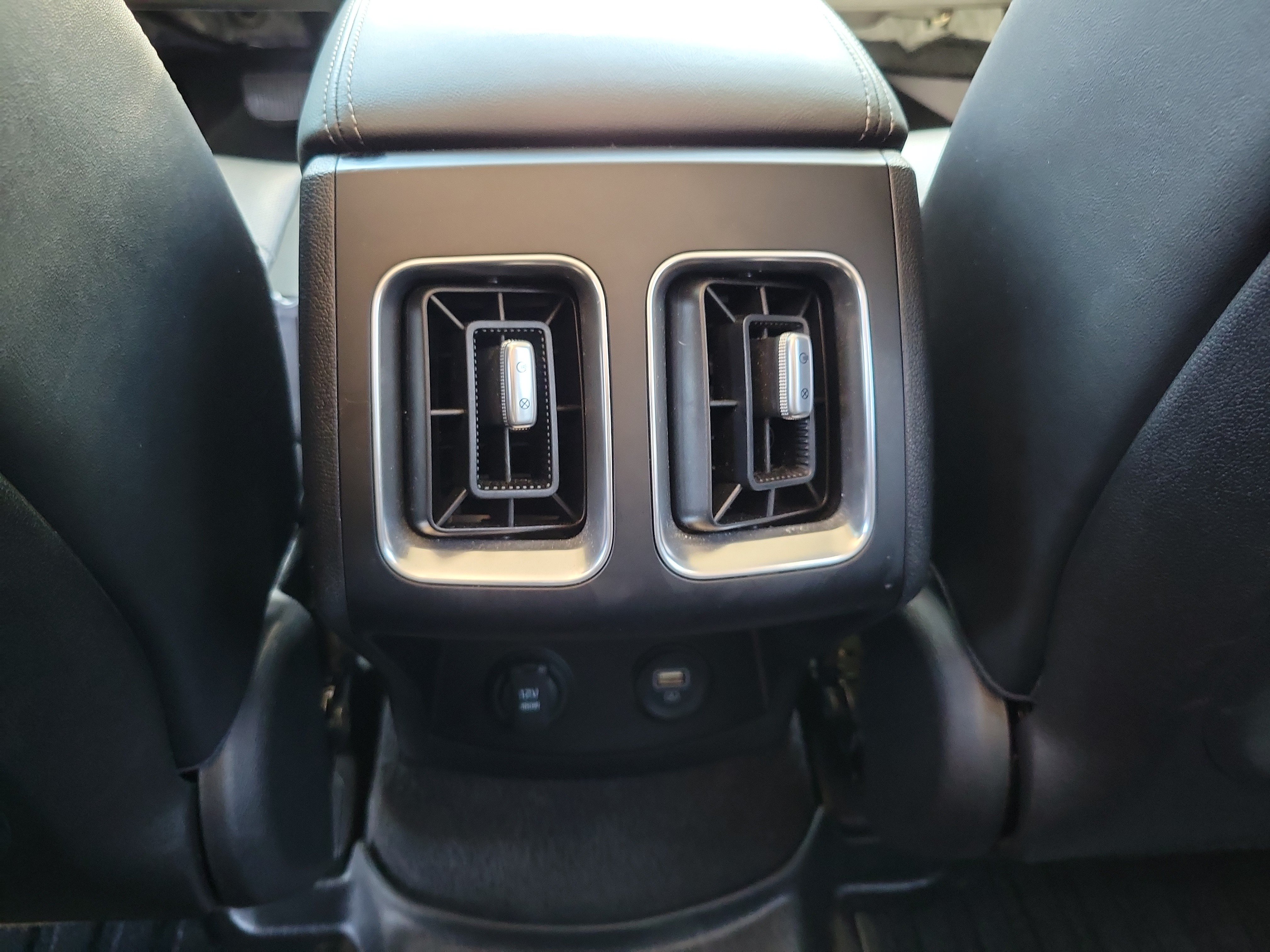 Used 2022 Kia Sorento S w/ Panoramic Sunroof Package AWD/4WD image 10