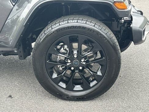 Certified 2025 Jeep Wrangler Unlimited Sahara w/ Safety Group AWD/4WD image 14