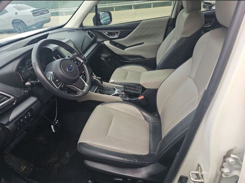 Used 2020 Subaru Forester Limited image 24