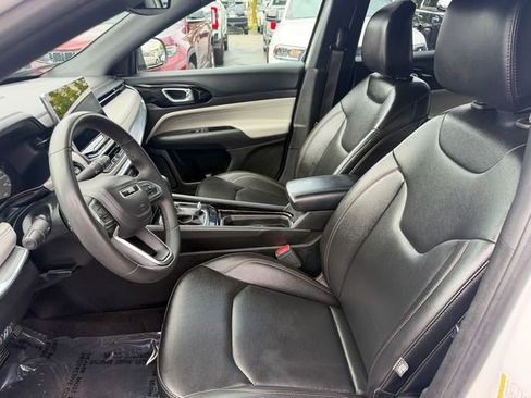 Used 2024 Jeep Compass Limited AWD/4WD image 12