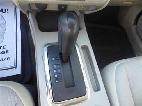 Used 2011 Ford Escape XLT image 11