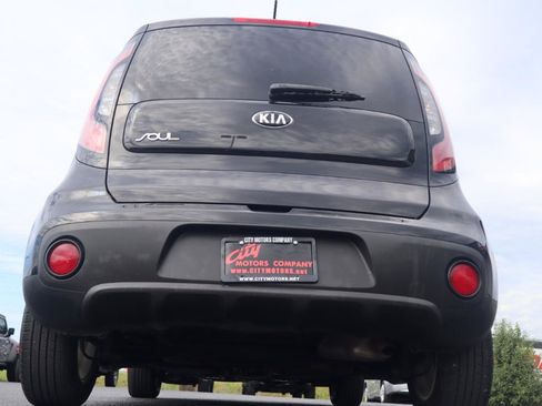 Used 2018 Kia Soul FWD image 9