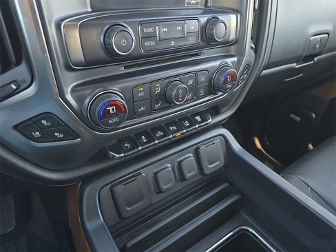 Used 2019 Chevrolet Silverado 3500 LTZ w/ Duramax Plus Package image 21