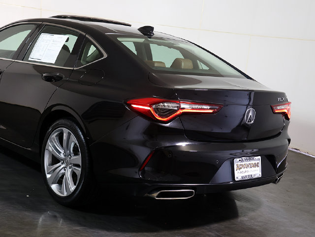Used 2023 Acura TLX w/ Technology Package FWD image 11