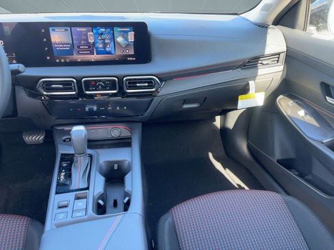 New 2026 Nissan Sentra SR w/ Floor Mat Package FWD image 27