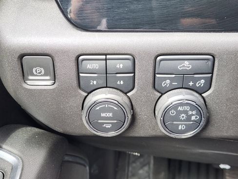 Used 2024 Chevrolet Silverado 1500 RST w/ Z71 Off-Road Package AWD/4WD image 27