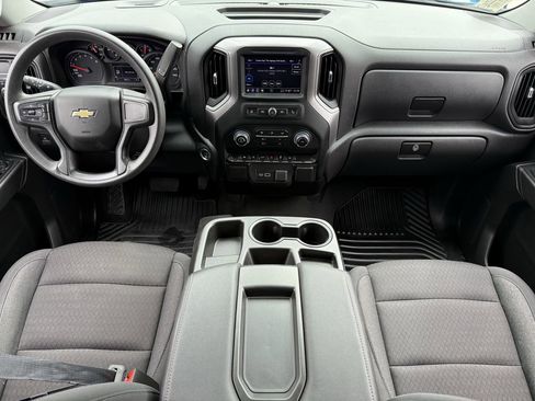Used 2024 Chevrolet Silverado 1500 Custom image 10