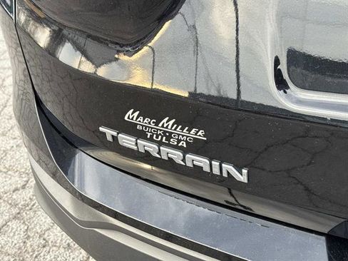 Used 2018 GMC Terrain SLE w/ Driver Convenience Package image 6