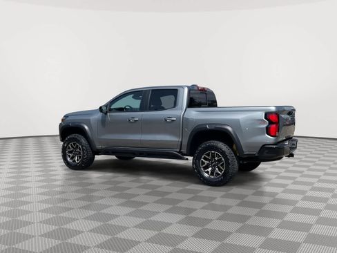 Used 2024 Chevrolet Colorado ZR2 w/ Technology Package AWD/4WD image 6