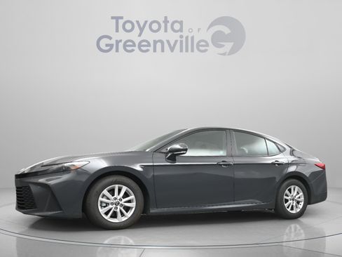 Used 2025 Toyota Camry LE FWD image 2