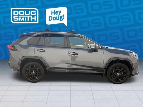 Used 2022 Toyota RAV4 SE w/ Convenience Package AWD/4WD image 5