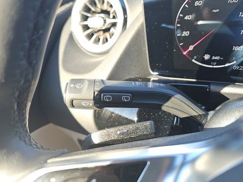 Certified 2025 Mercedes-Benz GLA 250 4MATIC image 25