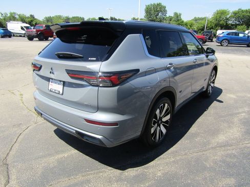 Used 2025 Mitsubishi Outlander SEL AWD/4WD image 8