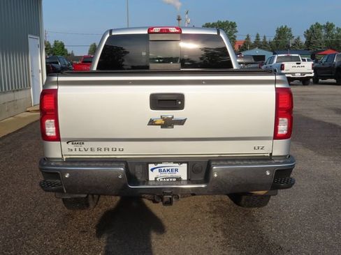 Used 2018 Chevrolet Silverado 1500 LTZ w/ Sport Package AWD/4WD image 12