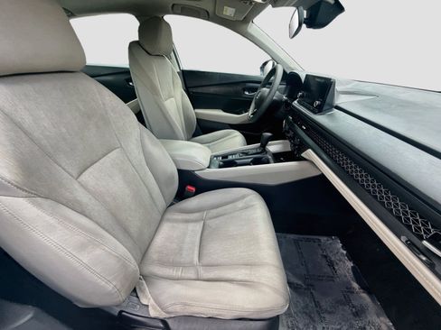 Used 2023 Honda Accord EX image 30