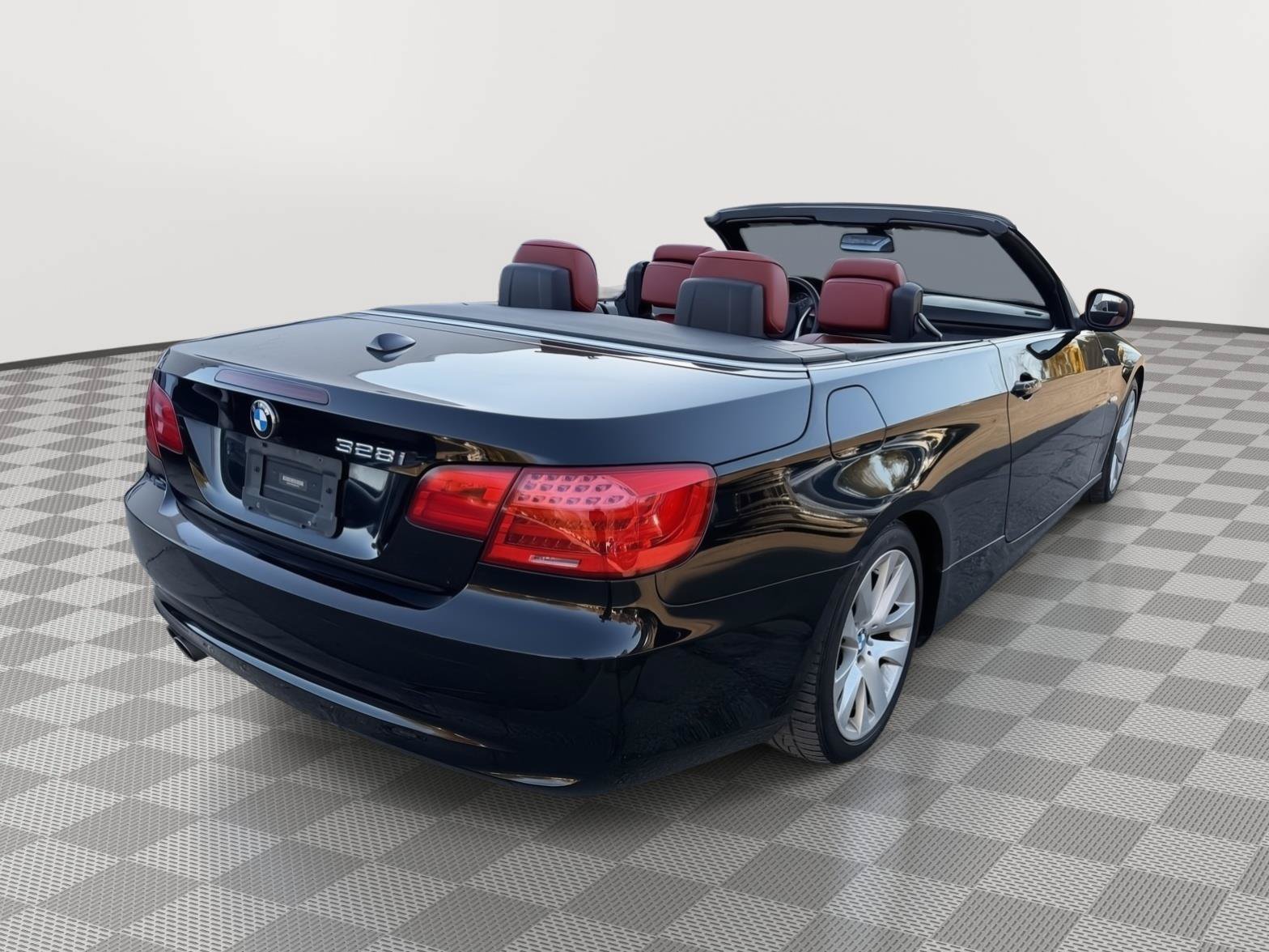 Used 2013 BMW 328i Convertible RWD image 7
