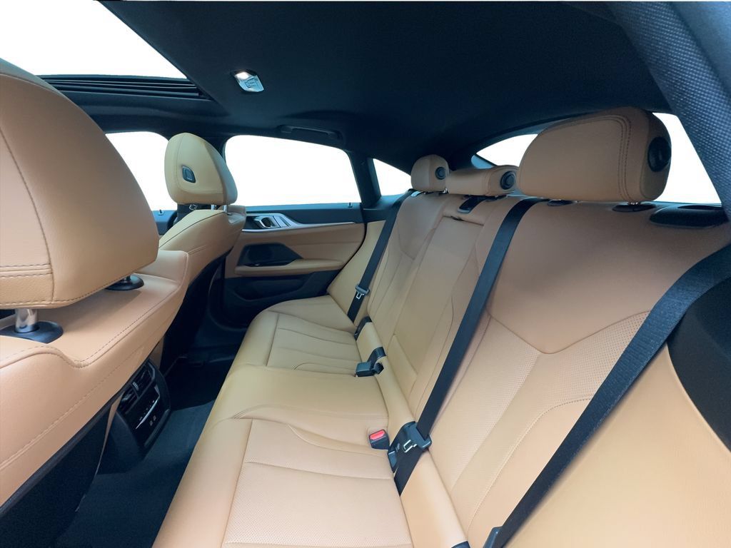Used 2025 BMW i4 eDrive40 w/ Driving Assistance Package RWD image 26