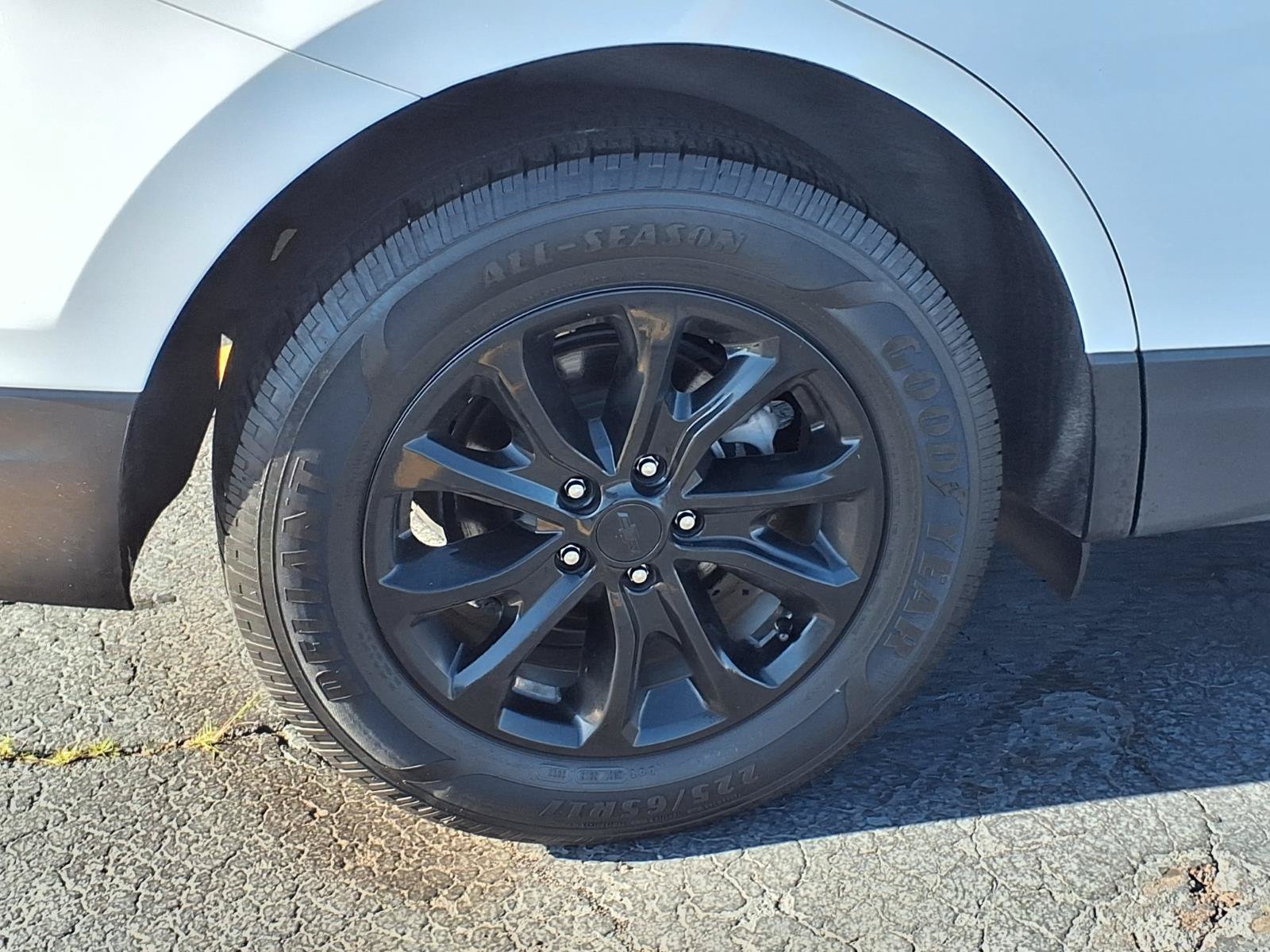 Used 2018 Chevrolet Equinox LT FWD image 27