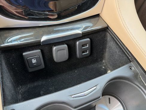 Used 2019 Cadillac Escalade Platinum AWD/4WD image 29