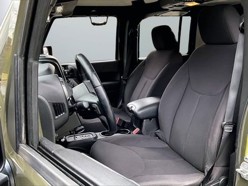 Used 2015 Jeep Wrangler Unlimited Sport w/ Quick Order Package 24S image 19