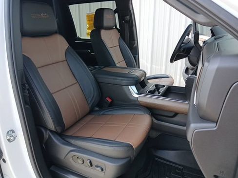 Used 2025 Chevrolet Silverado 3500 High Country w/ Technology Package AWD/4WD image 50