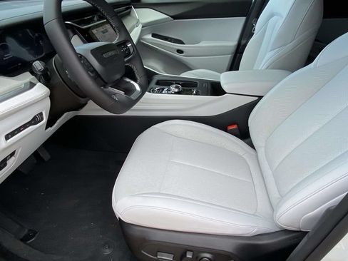New 2026 Jeep Cherokee Laredo AWD/4WD image 13