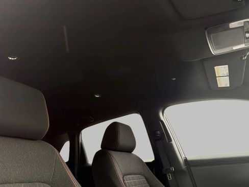 Certified 2025 Honda HR-V Sport image 19