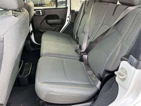 Used 2024 Jeep Wrangler Unlimited w/ Convenience Group image 17