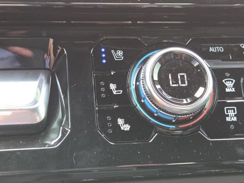New 2026 GMC Sierra 2500 AT4X w/ AT4X AEV Edition AWD/4WD image 7