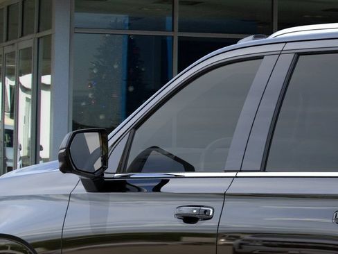 New 2026 Chevrolet Suburban Premier RWD image 12