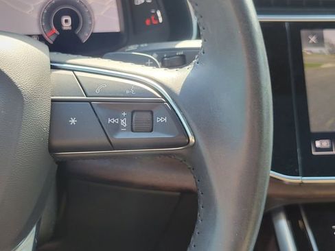 Used 2020 Audi Q8 Prestige w/ Prestige Package AWD/4WD image 15