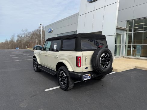 Certified 2025 Ford Bronco Outer Banks AWD/4WD image 7