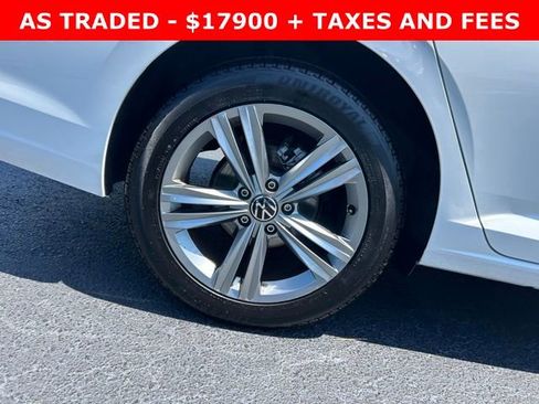 Used 2023 Volkswagen Jetta SE FWD image 7